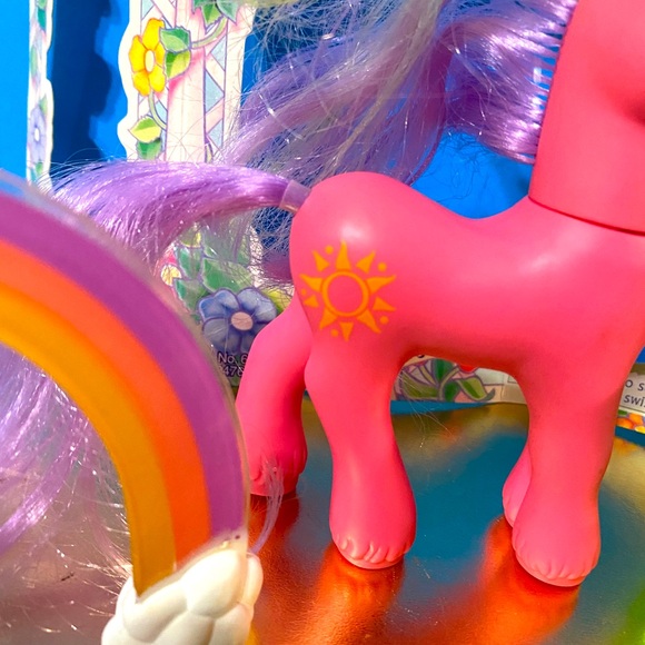 MY LITTLE PONY G2 VTG 1997 MAGIC MOTION FRIENDS SUNDANCE w/RAINBOW-VANITY-FENCE - Picture 10 of 14